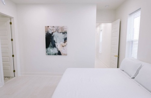 Tulane - Gravier Apartment | New near Canal st ,French quarters, Caesars Superdome