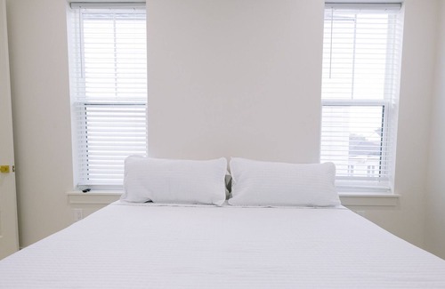 Tulane - Gravier Apartment | New near Canal st ,French quarters, Caesars Superdome