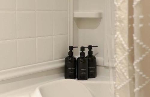 Lyon Street Apartment | New Oasis Near Disneyland Pool Gym Free Parking