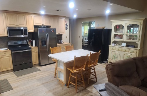 Taylor Creek House | New"One of a kind property" fishing,& golfing . Pontoon available. 25% discount