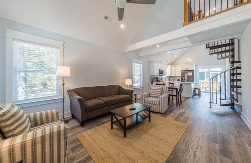 Harbinger House | New Outer Banks Golf Cottage