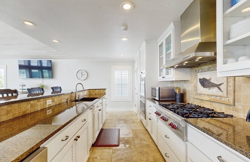 Key Allegro House | New Ownership - Canal-front home with pool, pool spa, kayaks, dock, & casita