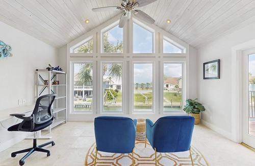 Key Allegro House | New Ownership - Canal-front home with pool, pool spa, kayaks, dock, & casita