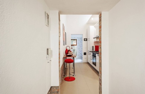 Ferrara Apartment | NEW!Palazzo dei Diamanti! Pets Friendly