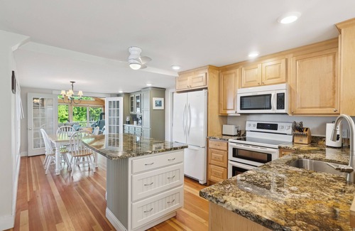 Scarborough House | New Photos! Large 4-bedroom House Close to Beach with Ample Outdoor Space!