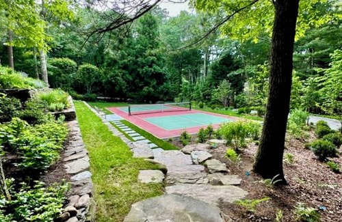 Northwest Harbor House | New pickle ball court. Infinity Pool - Hot Tub. Avail July 1st-July 31st 2024.