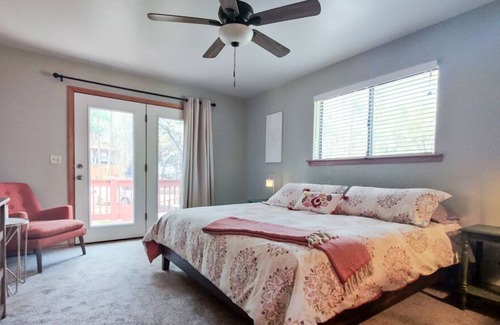 Pinetop Cottage | NEW! Pinetop Cottage in the Pines - Relax, Hike, Bike & Fish!