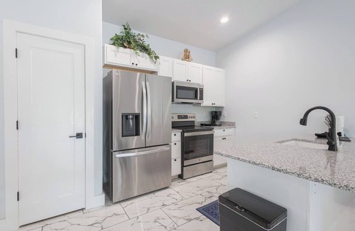 Indian Point Villa | New Poolside Villa w/Game Room & Hot Tub! 3 Min to SDC, 15 Min to Branson Strip