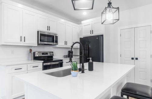 South Arlington House | NEW! Prime Location –Fast Access to Stadium & Fun!