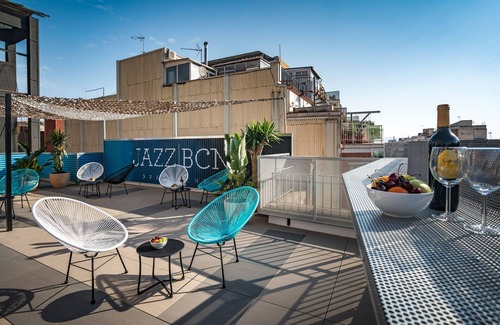 El Camp de l'Arpa del Clot Apartment | New quite 2 bedroom Sagrada Familia