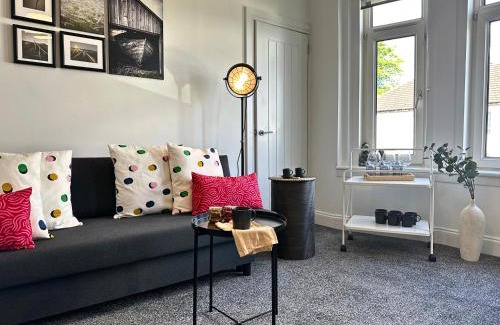 Anniesland Apartment | New quite and comfy home Glasgow