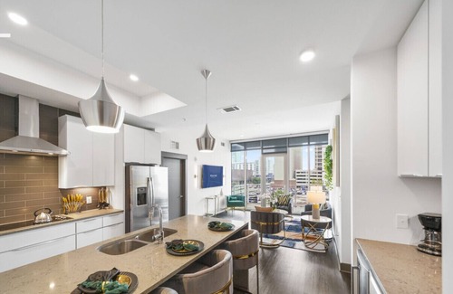 Second Ward Apartment | NEW Reluxme | High-Rise Escape 2BD w/King Top Amenities🏙️