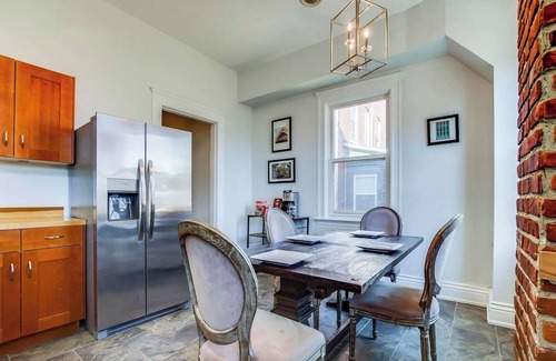 Bonnycastle House | New Renovated 2BR Highland Home Hot Tub Playground