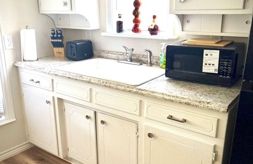 Weatherford House | New Rental Promo, Discounted Rate! 2Bed/2Bath Home, Walk to Downtown Weatherford