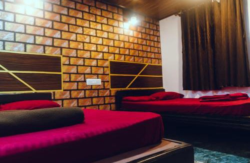 Dandeli House | New river side cottages