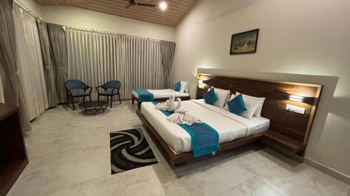 Dandeli House | New river side cottages