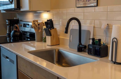 Martinsville Apartment | New, Safe, Uptown 1BR Apartment Walkable!