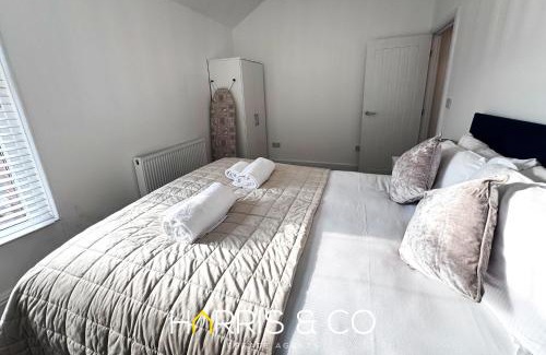 Fleetwood Apartment | New Sandpiper Apartments