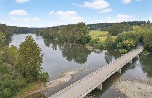 Front Royal House | New! Sapphire Ridge Escape to Shenandoah River