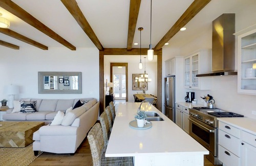 Seabrook House | *New* Seabrook's The West Winds: Oceanfront, Hot Tub, Dog Friendly!