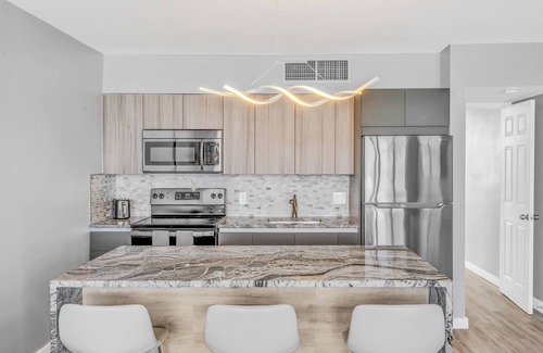 Marathon Apartment | *New* Seascape! Waterfront-Pool-Dock