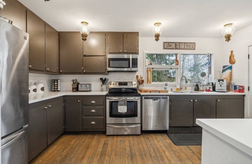 Pittsfield House | NEW! Serene Architect-Designed Vermont Chalet