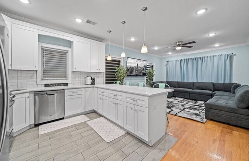 Jersey City House | *NEW | Skyline Haven: Luxury | 15 mins to NYC