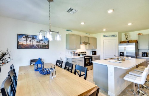 Glencoe House | New Smyrna Beach Vacation Rental with Pool Access