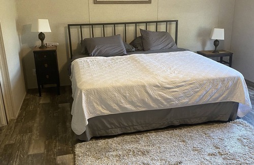 Southport House | New Southport house 4 miles from beach and town.