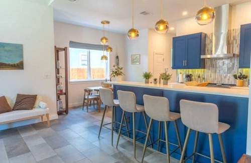 Southtown House | New Southtown home near downtown