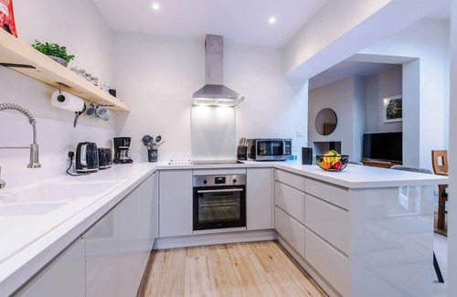 Chester House | NEW! Spacious 2-Bed Home, Amazing Location!