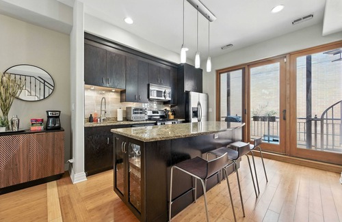 West Loop House | NEW! Spacious 3-Bed West Loop Townhouse, 1 Car Garage
