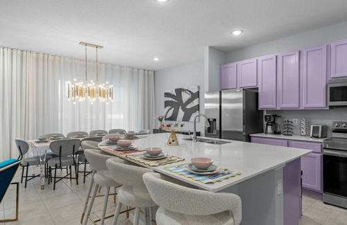 Kissimmee House | *NEW* Spacious 8BR Family Haven near Disney