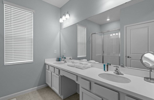 Kissimmee House | *NEW* Spacious 8BR Family Haven near Disney