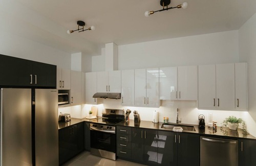 La Petite-Patrie Apartment | New Spacious and Cozy 2bdr Apartment