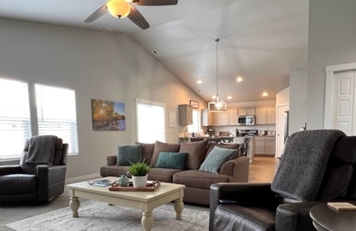 Boise House | New Spacious, Beautiful, and Conveniently-located Boise Home