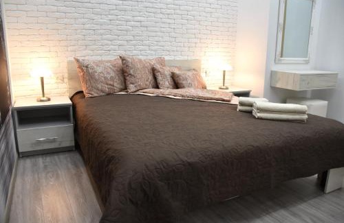 Prospekt Svobody Apartment | New spacious central apartment