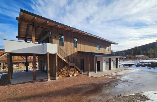 Georgetown House | New, spacious home at Georgetown