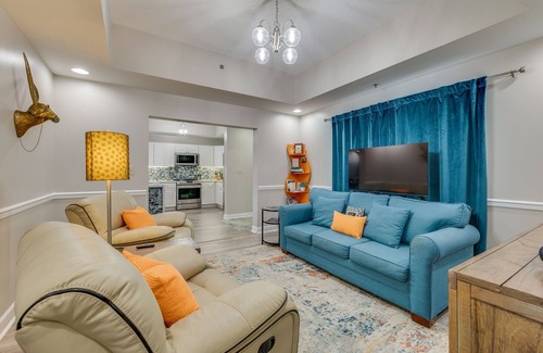 Bluff City Condo | New, SpeedwaySkyview, Penthouse3BR/3BA