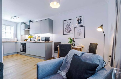 Crewe Apartment | New! Stunning Flat, Perfect for Business, sleeps 3