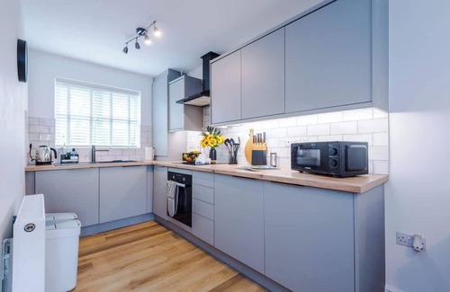 Crewe Apartment | New! Stunning Flat, Perfect for Business, sleeps 3