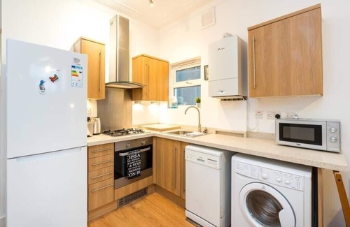 New Cross Apartment | NEW Stylish 1 Bedroom Flat with Garden | London