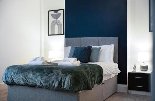 Darlington House | New! Stylish 4BR in St John's
