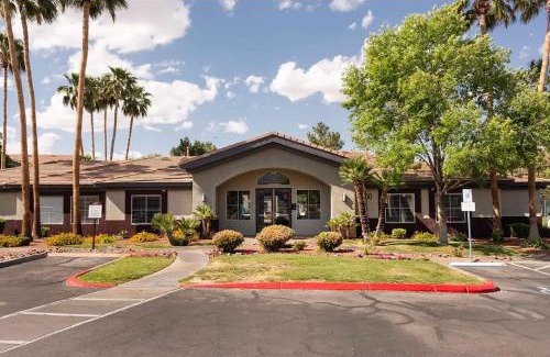 Gibson Springs Apartment | New! Stylish and peaceful Apt in Henderson