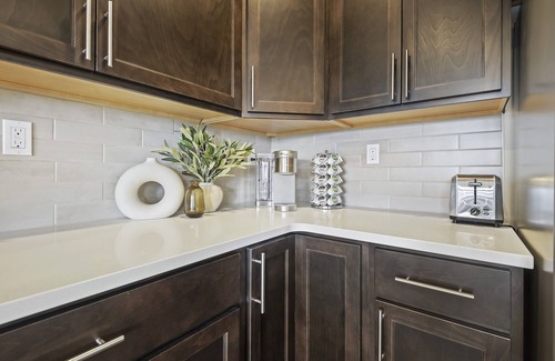 Nampa House | New, Stylish & centrally located. By Ford Idaho Center, shops & restaurants!