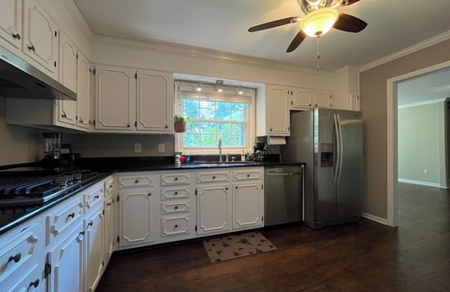 Columbia House | New Sunnyside Neighborhood Monthly Rental!