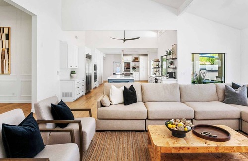Scottsdale Foothills House | NEW! SWSS Cactus Crown: 7BR Estate, Sport Court, Chef's Kitchen, Pool, Hot Tub, & Fun Games