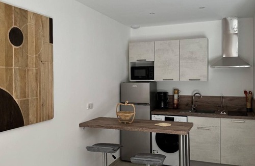 Santa Giulia Apartment | New T2 apartment in the heart of the maquis, 15 minutes from the beach and minutes from amenities