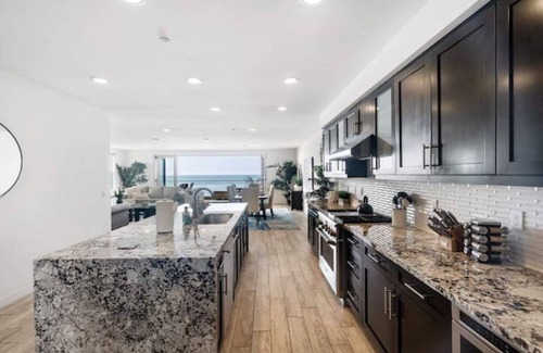 Townsite House | NEW The BEST Beachfront Vacation Villa