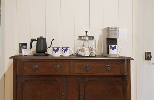 Saluda Cottage | NEW! The Cottage at Whispering Falls: LUXURY & PRIVACY on 7 acres - King beds